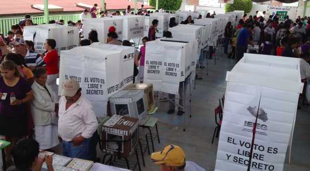 Largas filas y retrasos en apertura de casillas electorales - eleccionesfilas