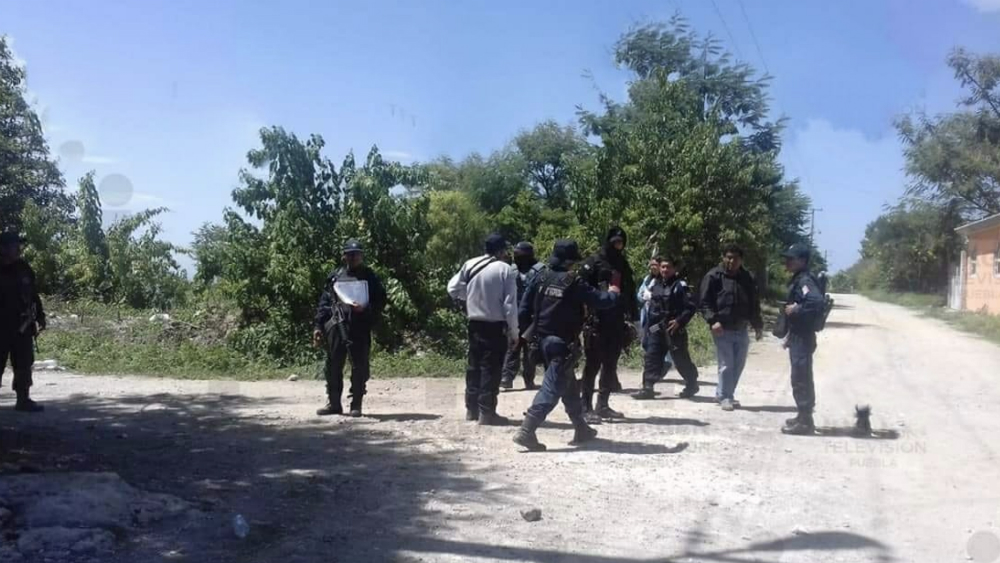 Comando embosca y asesina a tres policías en Puebla