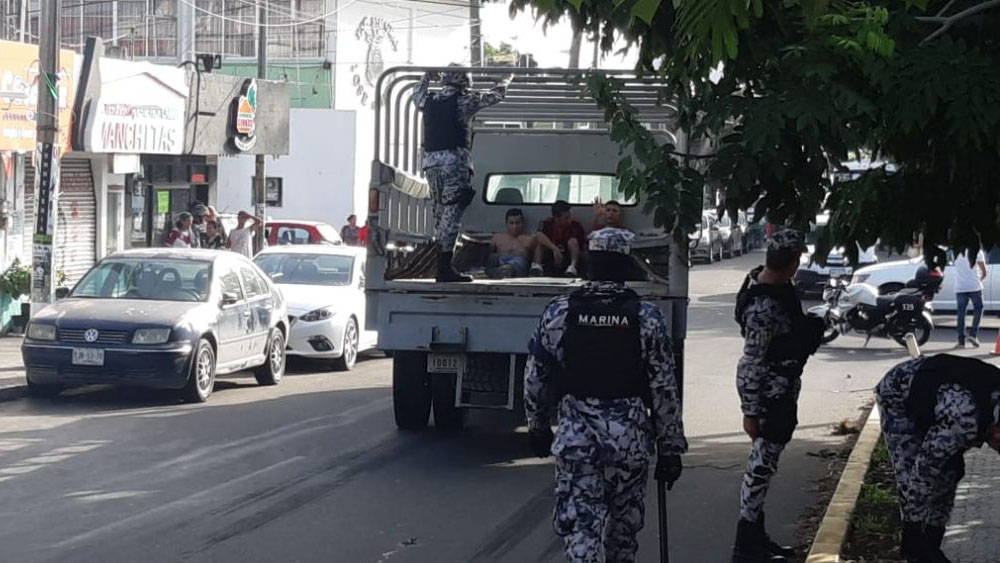 Enfrentamiento entre aficionados de Veracruz y Pumas deja 15 heridos