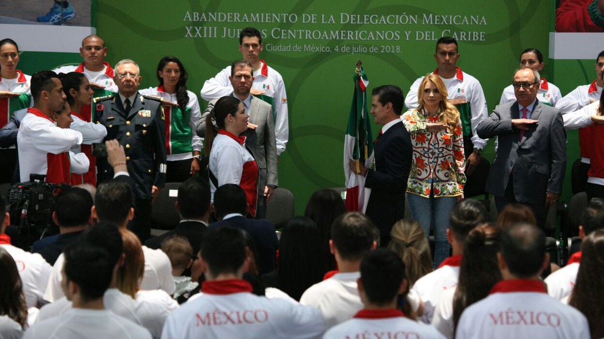 Peña Nieto abandera a delegación que irá a los Centroamericanos