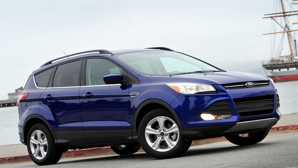 Investigan problemas en motores de camionetas Ford