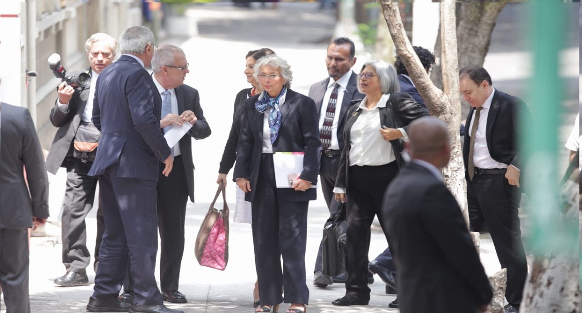 Protestan contra Trump afuera de casa de transición de AMLO - gabinete-amlo-colonia-roma