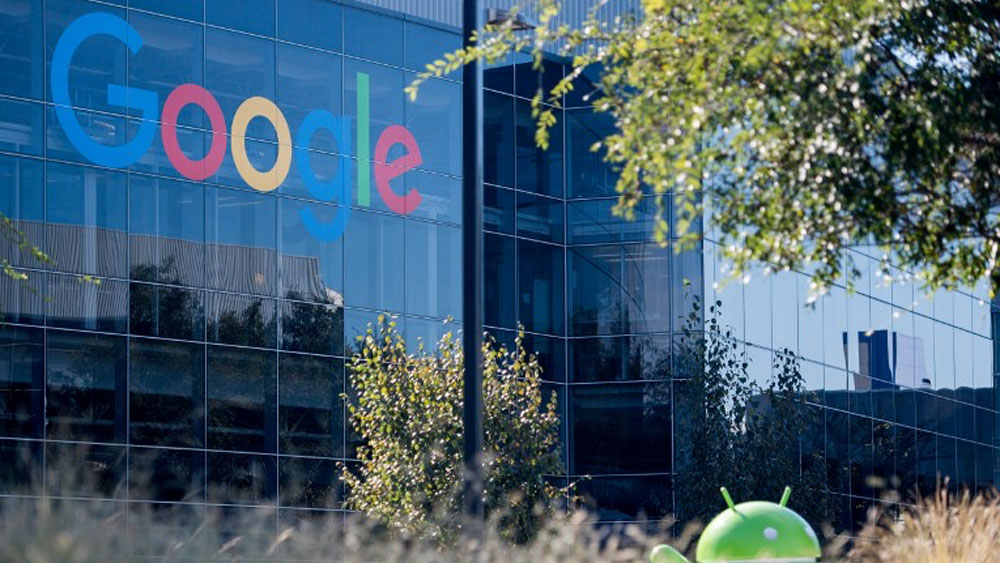 UE impone multa récord de 4 mil mde a Google por prácticas ilegales
