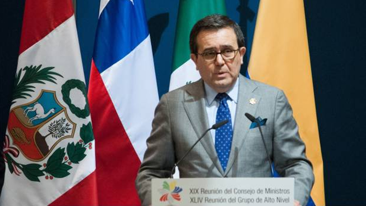 Guajardo pide tregua a EE.UU. en renegociación del TLC