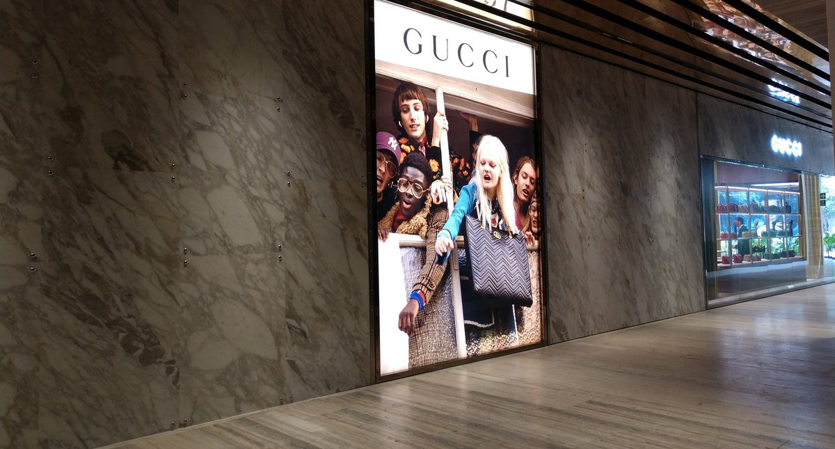 Roban tres millones de pesos en mercancía de tienda Gucci - gucci-tienda-pedregal-robo-2