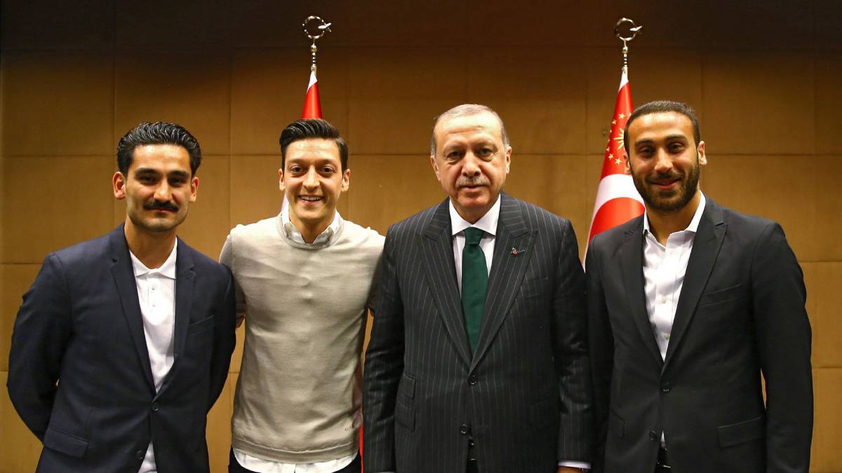 Alemania acusa a Erdogan de usar a Özil para asegurar la Eurocopa 2024
