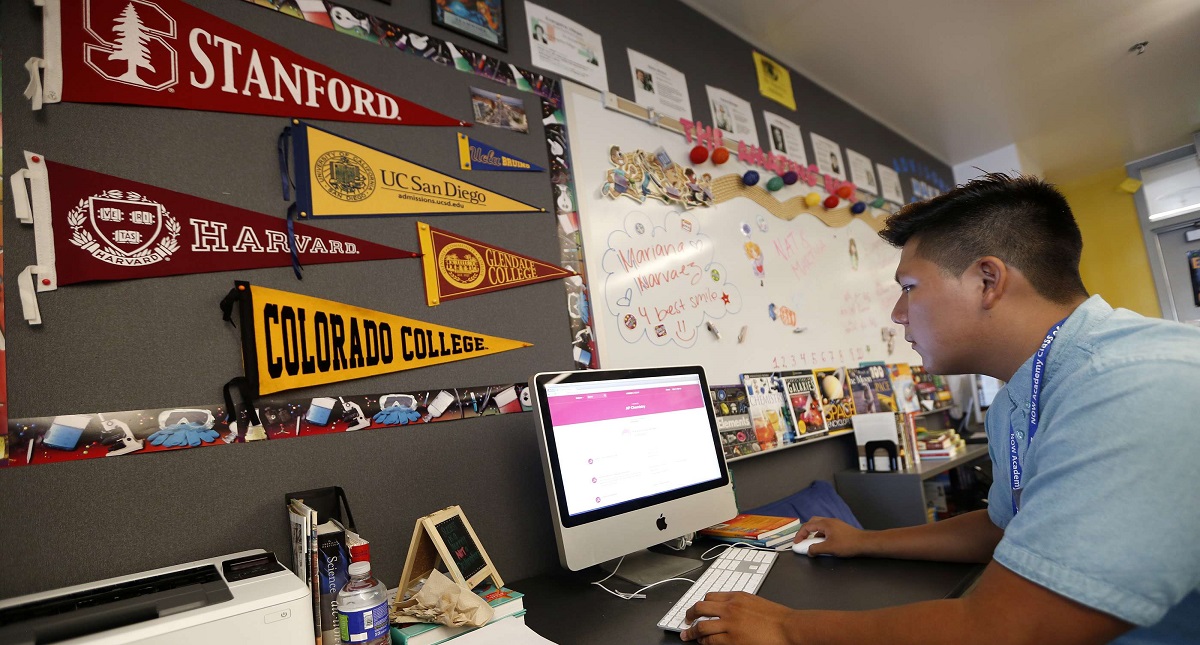 Hijo de migrantes ilegales es aceptado en 18 universidades de EE.UU. - hijo-de-migrantes-ilegales-es-aceptado-en-18-universidades-de-eu