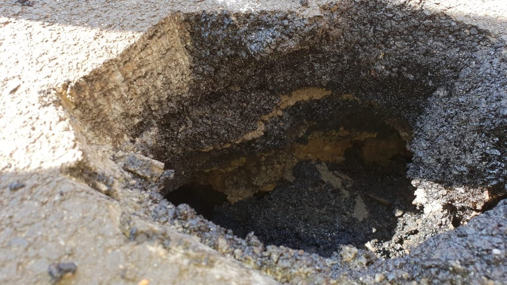 Hombre pisa asfalto derretido y queda atrapado en Reino Unido - hombre-asfalto-newcastle-3