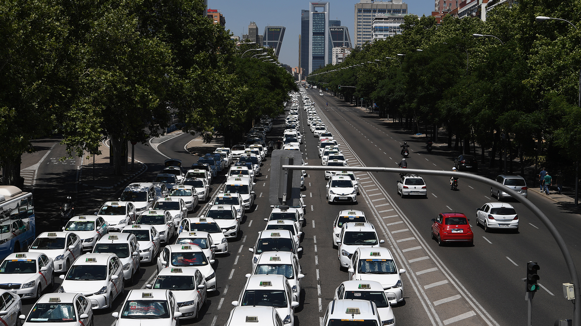 Protestas de taxistas paralizan España
