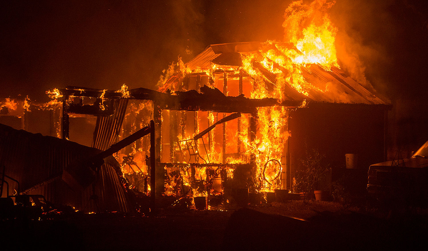 Incendio de California ya mató a cinco personas - inendioint-1