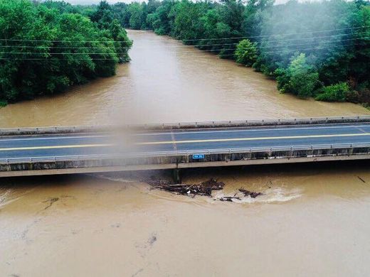 Se desborda río en Pennsylvania por lluvias - inundacion3
