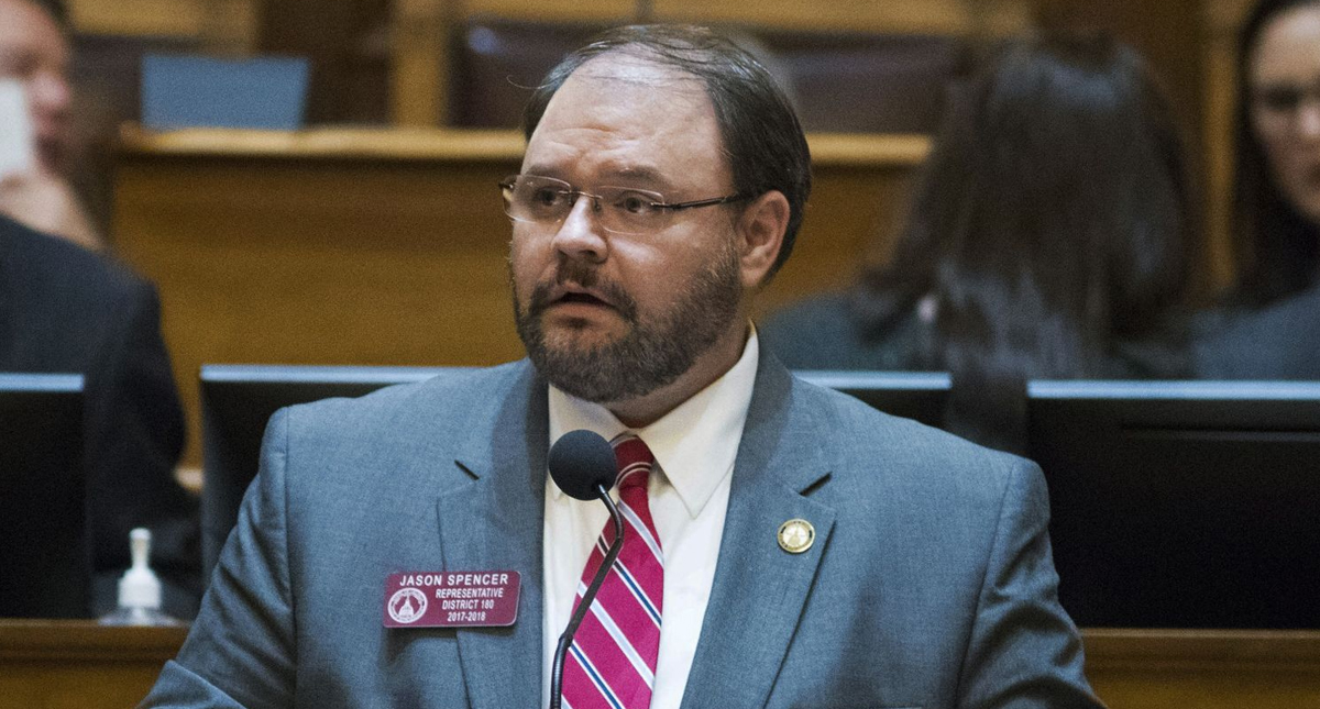 Congresista de EE.UU no dimite pese a hacer insultos racistas