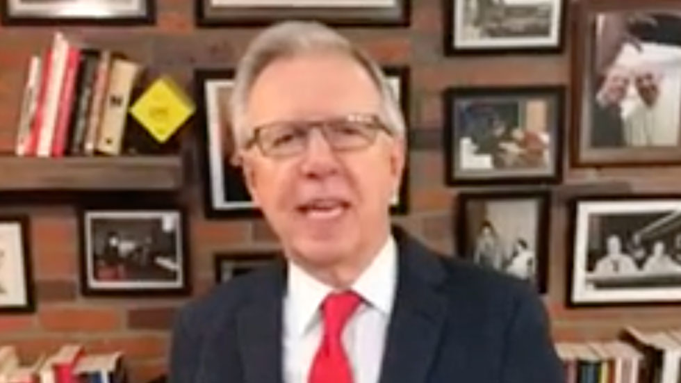 ¡Las Noticias! Se derrumba parte de la plaza Artz Pedregal