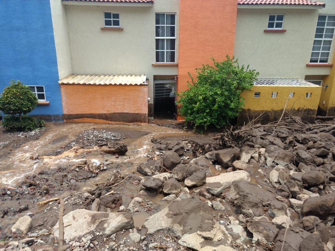 Deslave afecta 25 viviendas en Jocotepec, Jalisco - jocotepec-proteccion-civil-deslave-2