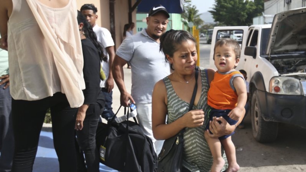 Bebé hondureño que compareció solo ante corte de EE.UU. vuelve a casa