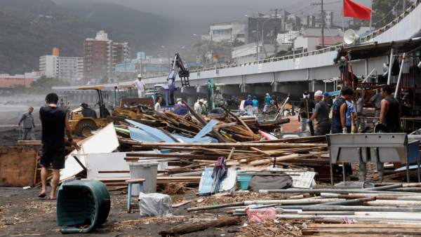 Tifón deja más de 150 mil personas sin luz en Japón - jongdari-japon