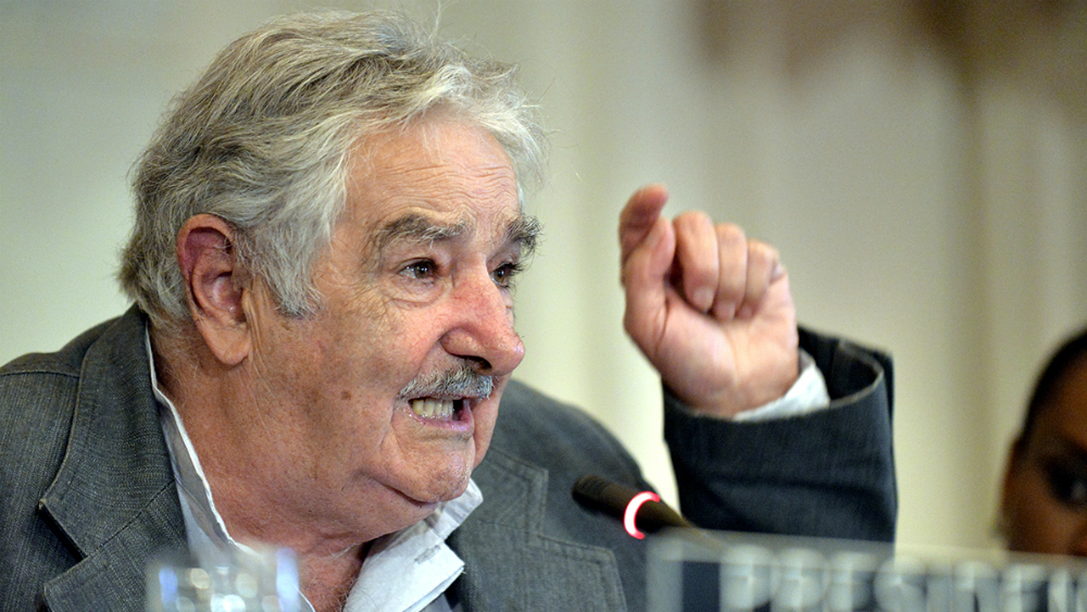 #Video Expresidente uruguayo Mujica manda emotivo mensaje a AMLO #Video Expresidente uruguayo Mujica manda emotivo mensaje a AMLO