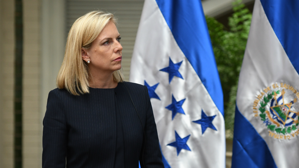 EE.UU. llama a centroamericanos a desistir de migración ilegal - kirstjen-nielsen