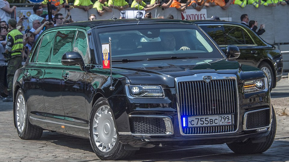 ¿Cómo es la limusina presidencial de Vladimir Putin? - kortezh-rusia-vladimir-putin-3