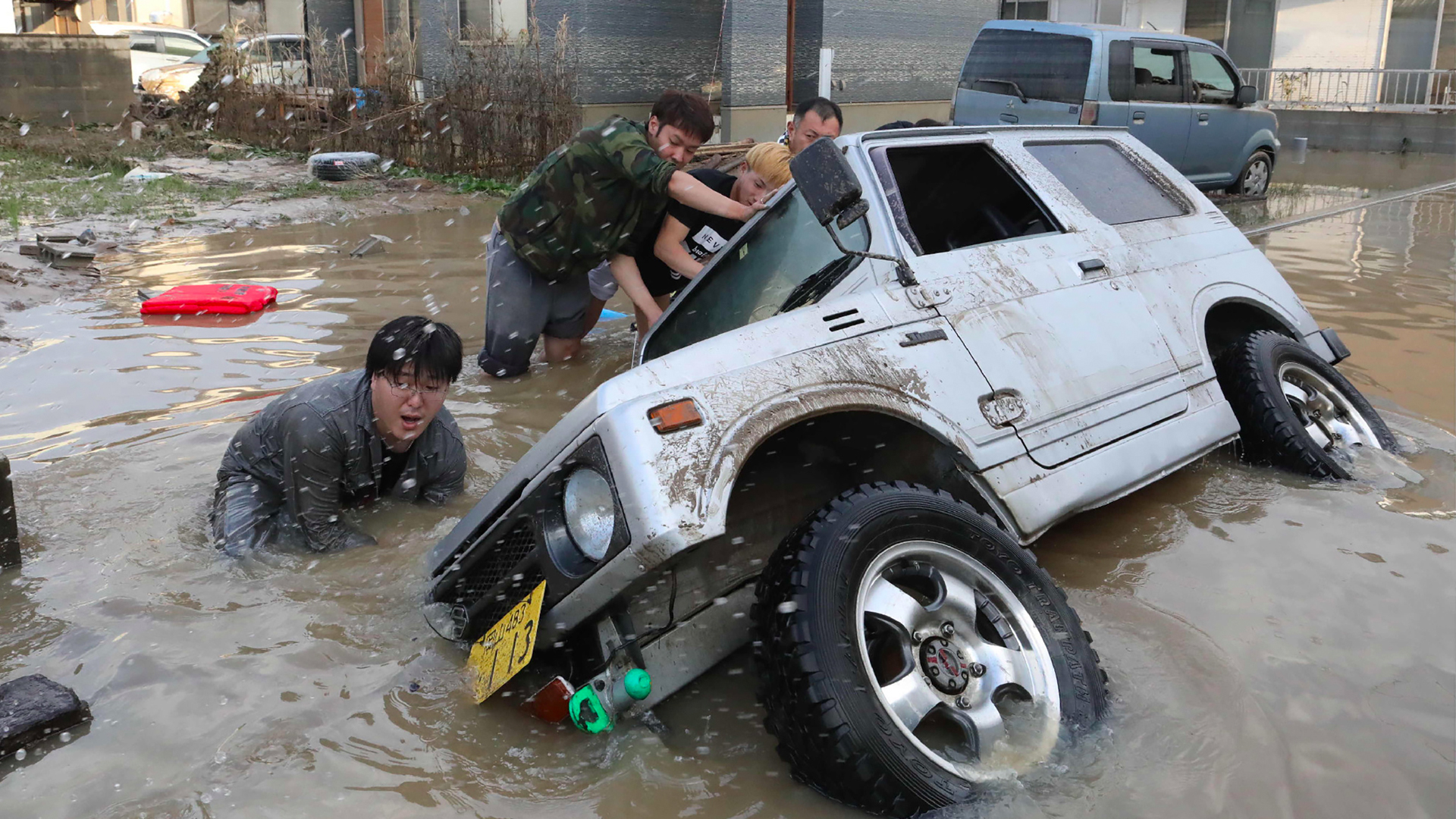 Aumenta a 122 el número de muertos por lluvias en Japón