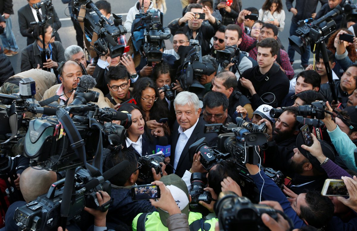 AMLO vota por Rosario Ibarra de Piedra - lopez-obrador-fjdk