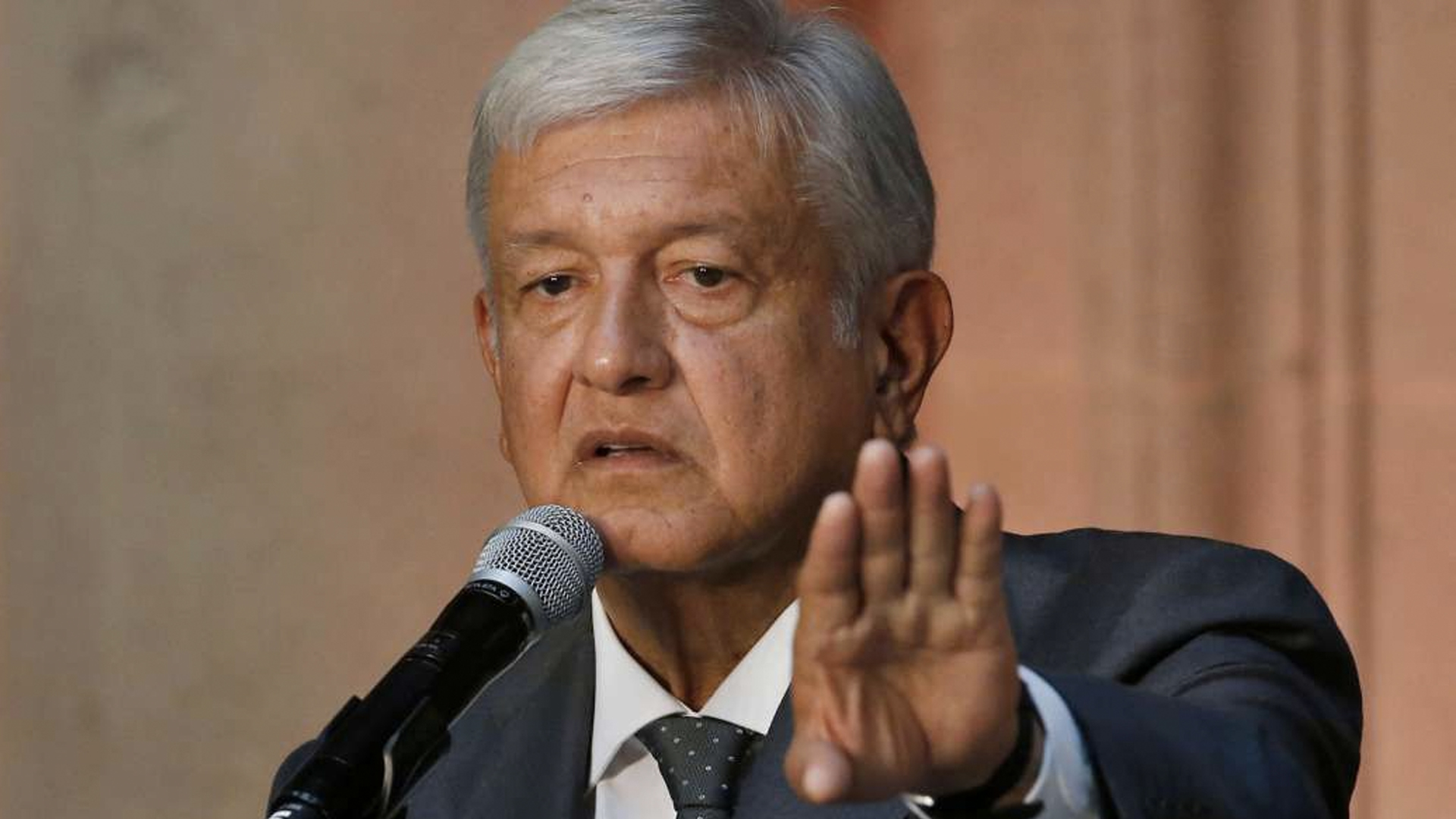 SNTE cierra filas con Andrés Manuel López Obrador