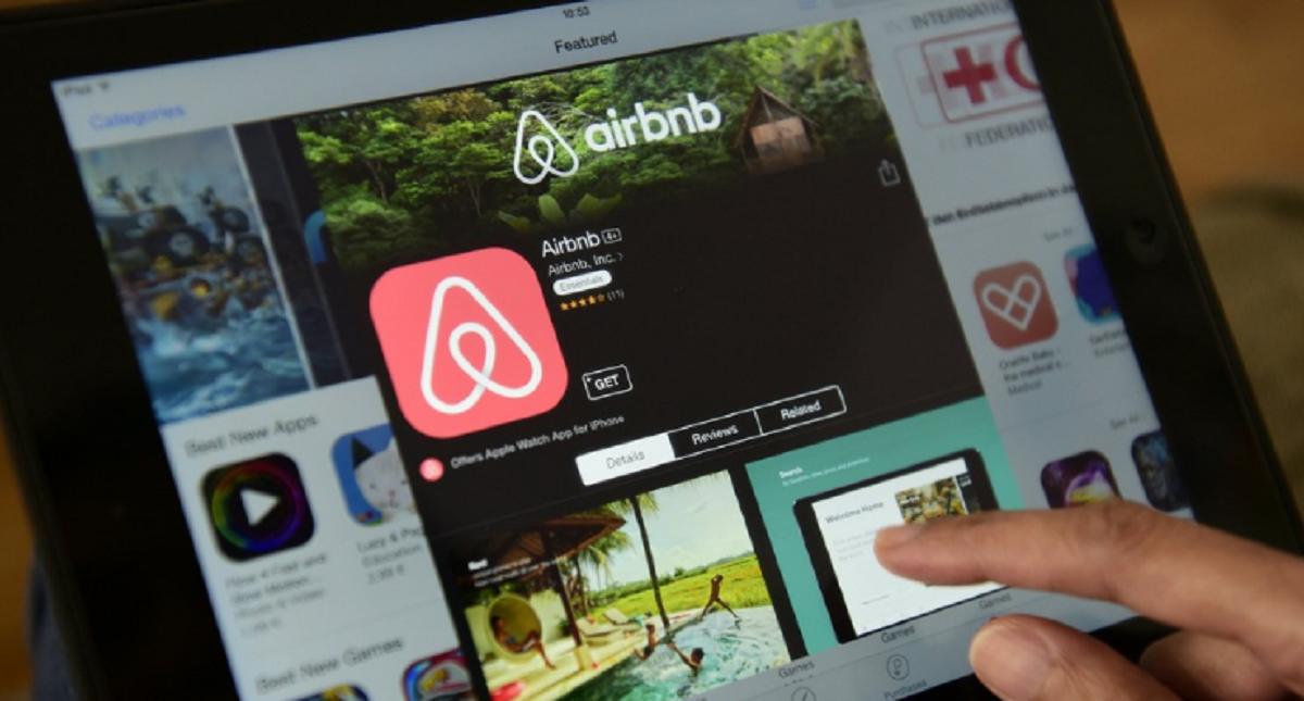 Airbnb suspende operaciones en Rusia y Bielorrusia