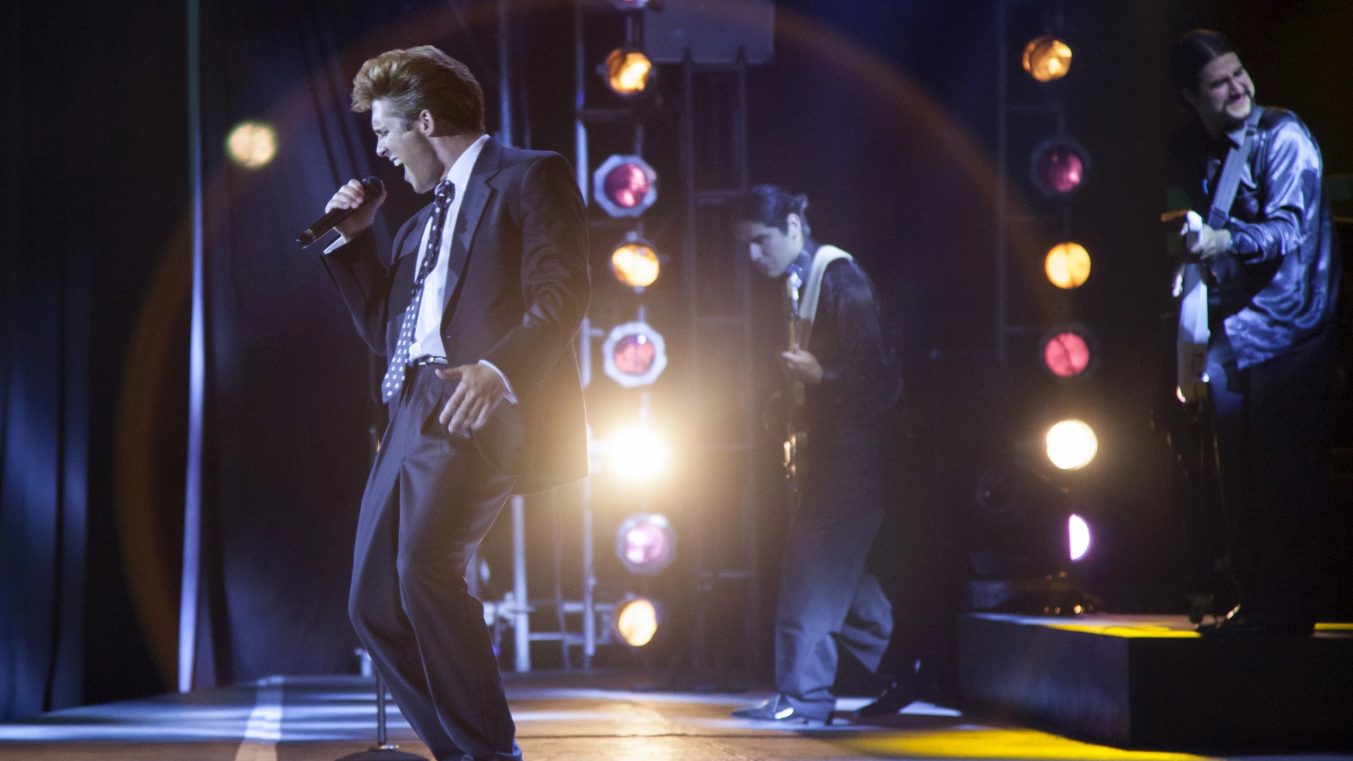 Lanzan el soundtrack de la serie de Luis Miguel