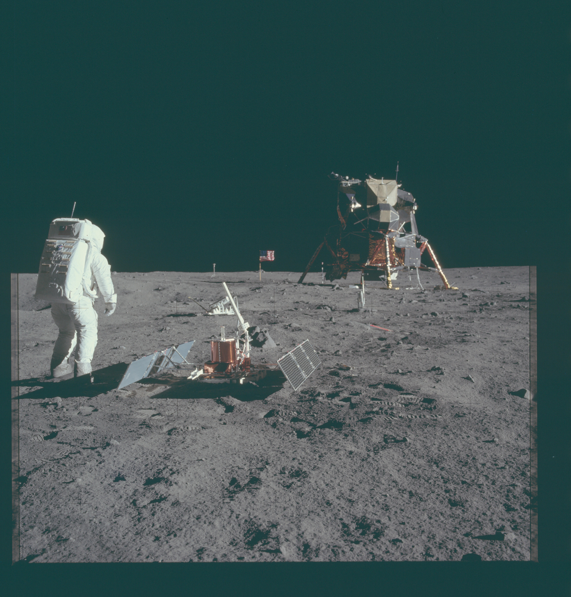 Revelan archivo fotográfico de la misión Apollo 11 en la Luna - luna-apollo-11-2