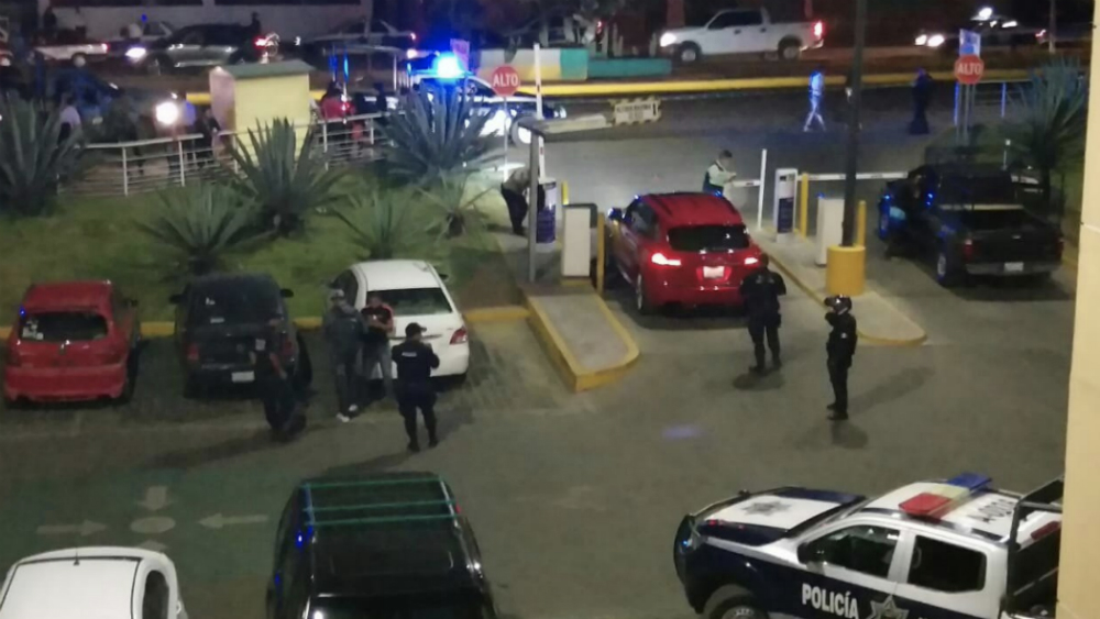 Balacera en estacionamiento de Macro Plaza en Oaxaca