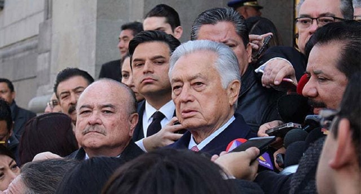 Manuel Bartlett responde crítica de Tatiana Clouthier