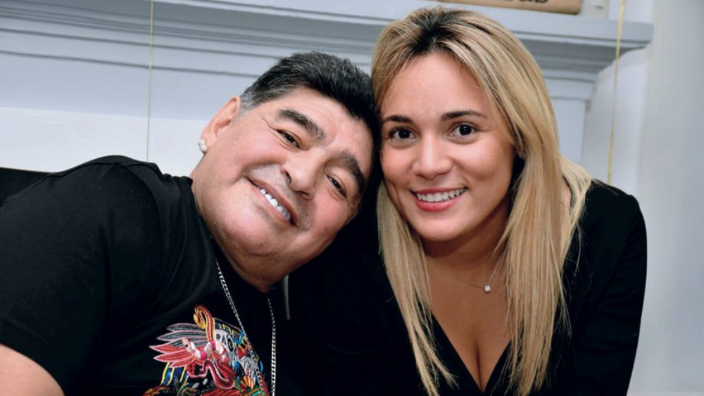 Maradona vuelve a estar en el ojo del huracán