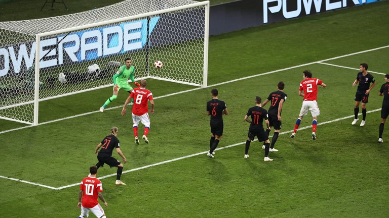Croacia mata las ilusiones rusas y avanza a Semifinales del Mundial 2018 - mario-fernandes-gol-croacia