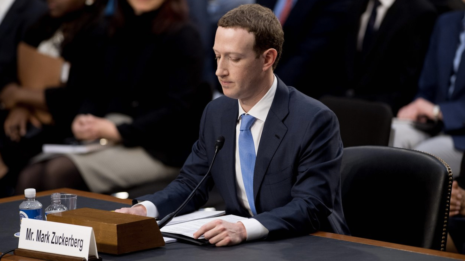 Facebook dio acceso especial a aplicaciones a información de usuarios