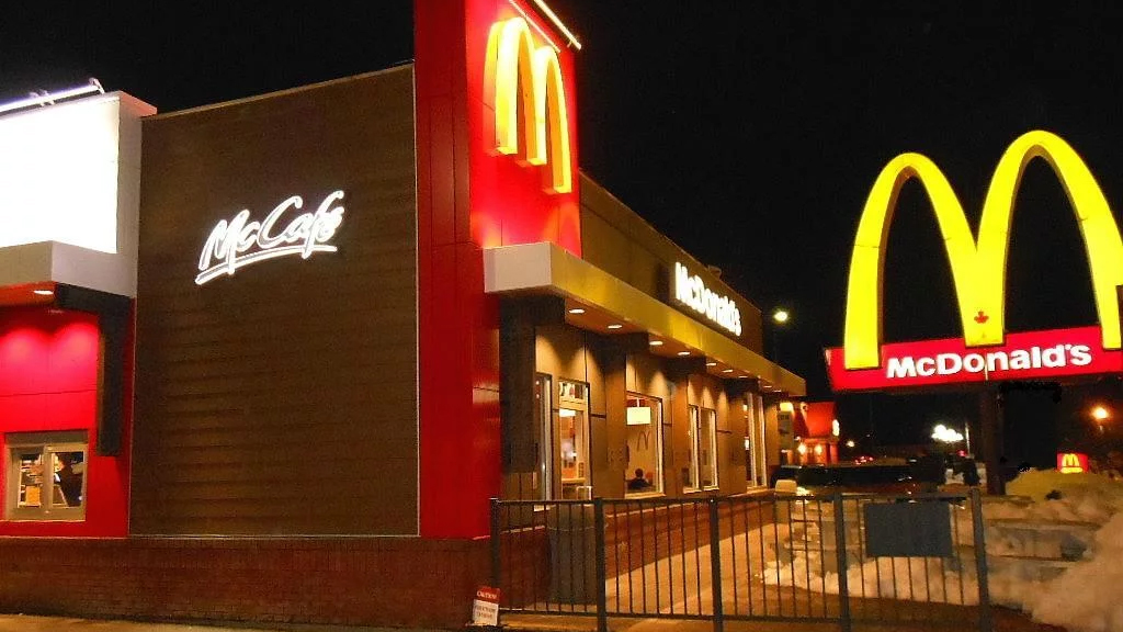 Suman 163 personas intoxicadas en EE.UU. por ensalada de McDonald’s