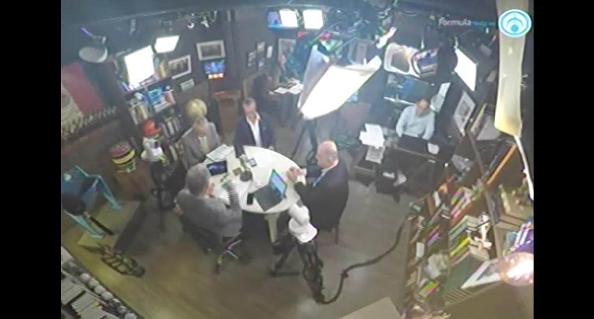 Mesa política analiza conflicto entre INE y López Obrador Mesa política analiza conflicto entre INE y López Obrador