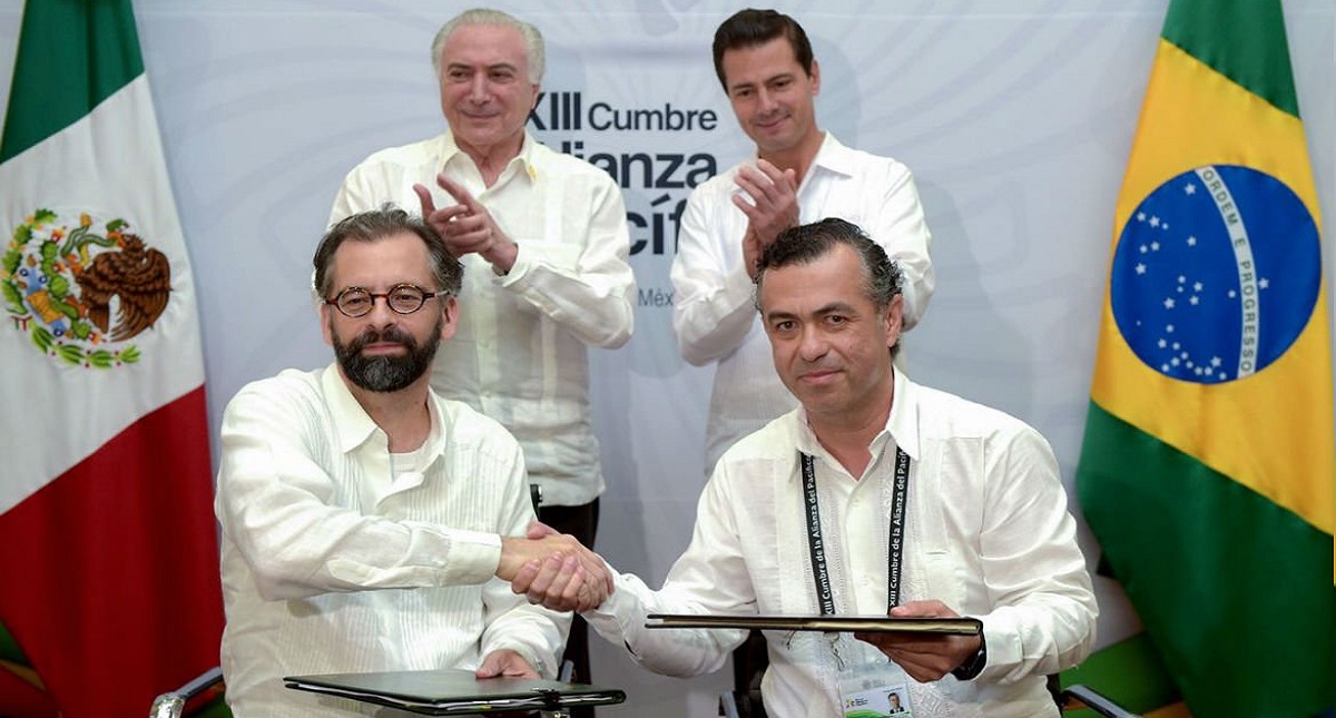 México y Brasil firman acuerdo de colaboración aduanera