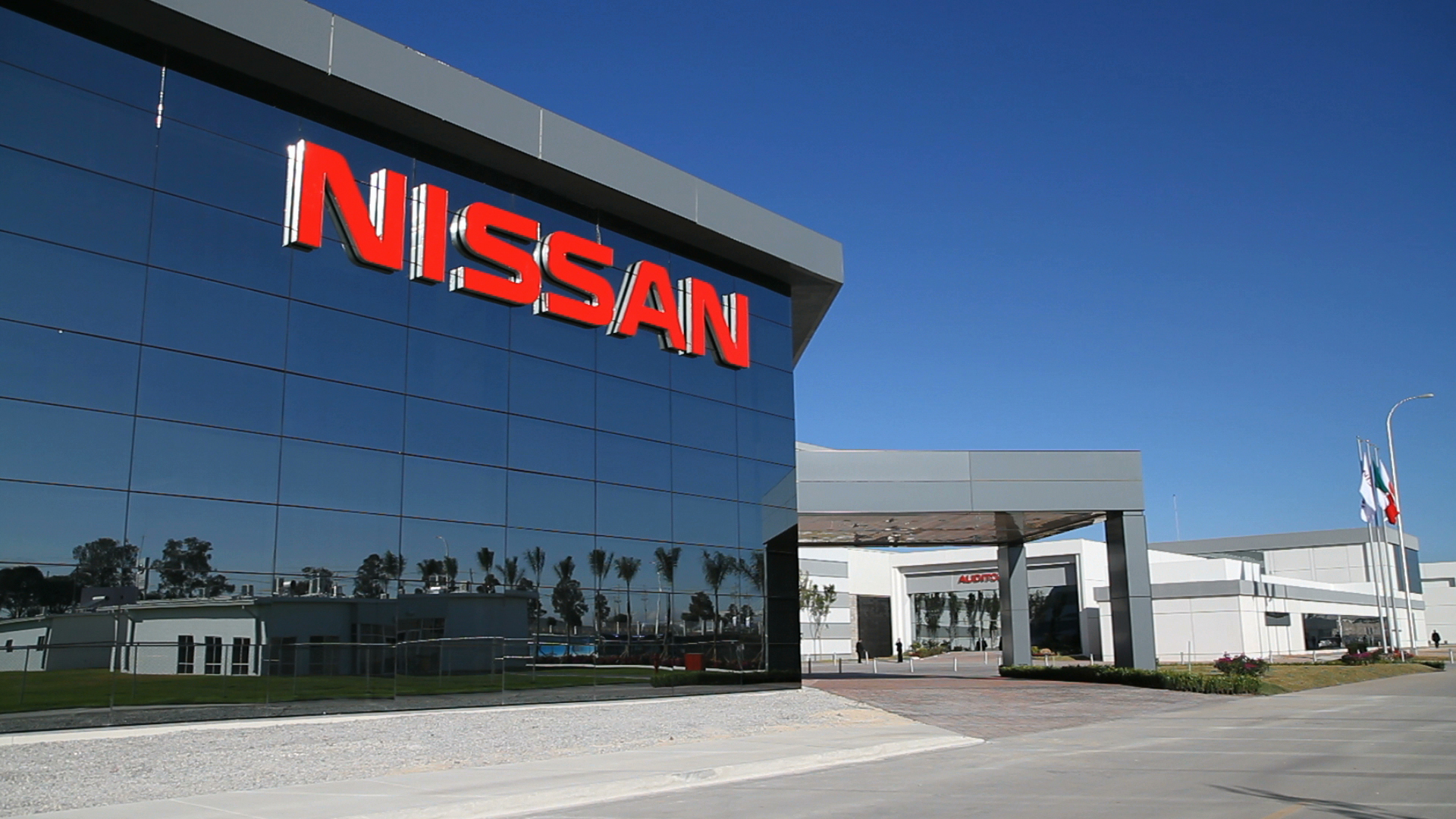 Nissan reconoció alterar resultados de emisiones contaminantes - nissan