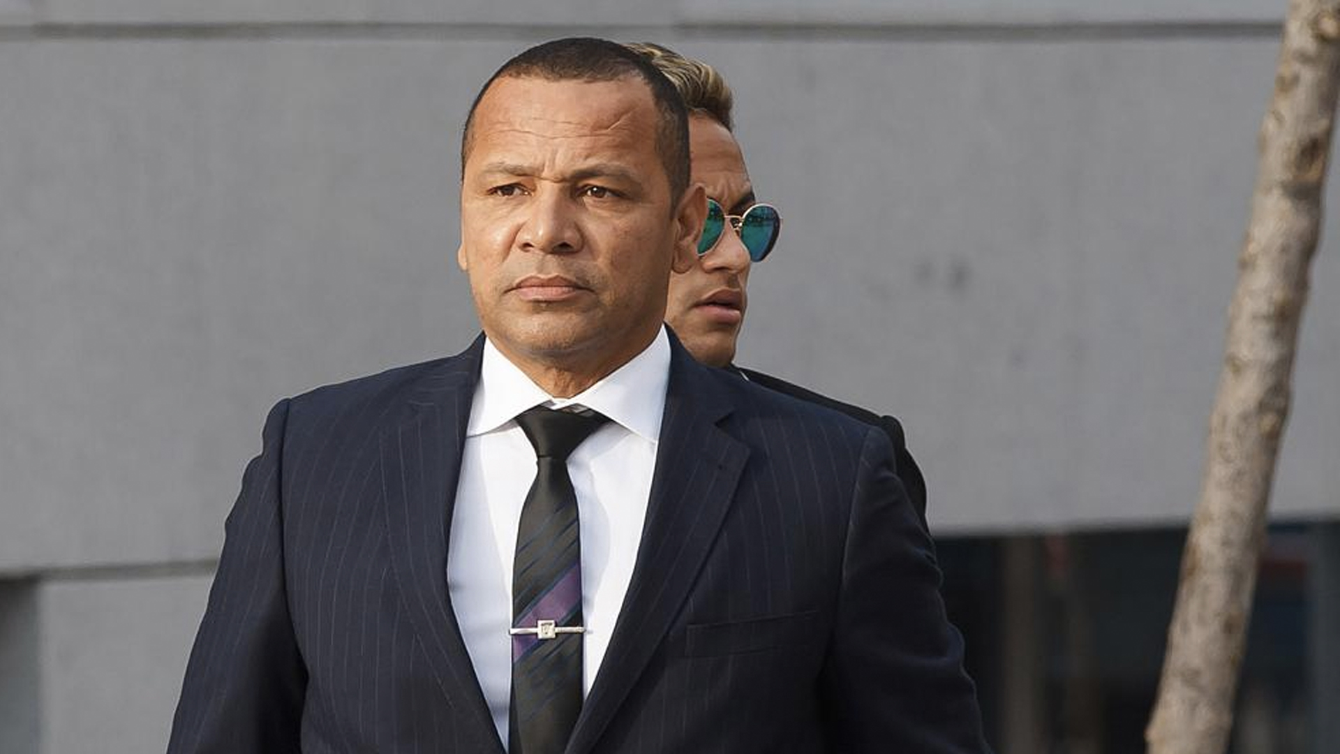 Critican a padre de Neymar por respuesta a periodista - papa-de-neymar