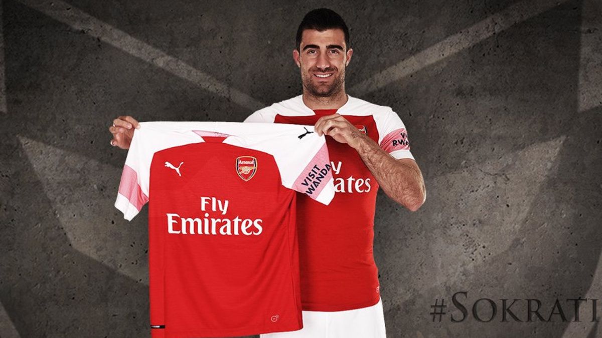 El Arsenal contrata a Papastathopoulos