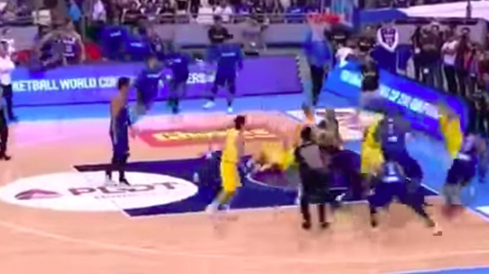 #Video Riña durante partido de baloncesto entre Australia y Filipinas