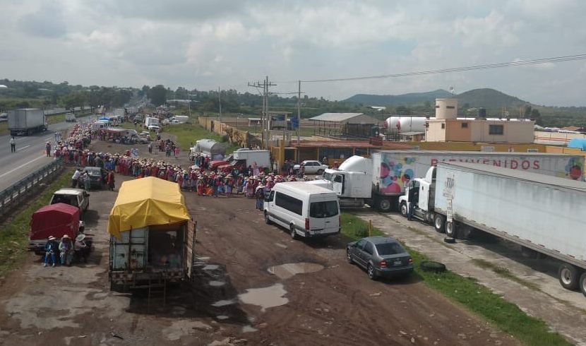 Vehículo atropella a peregrinos queretanos, al menos siete lesionados - peregrinosint