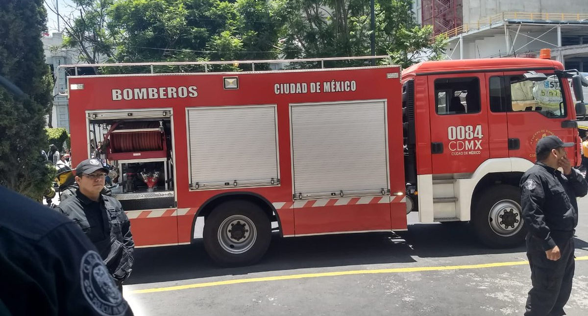 Evacúan instalaciones de la PGJ por corto circuito - pgj-cortocircuito