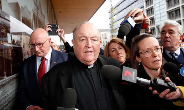 El papa acepta renuncia de arzobispo acusado de encubrir abusos - philip-wilson2