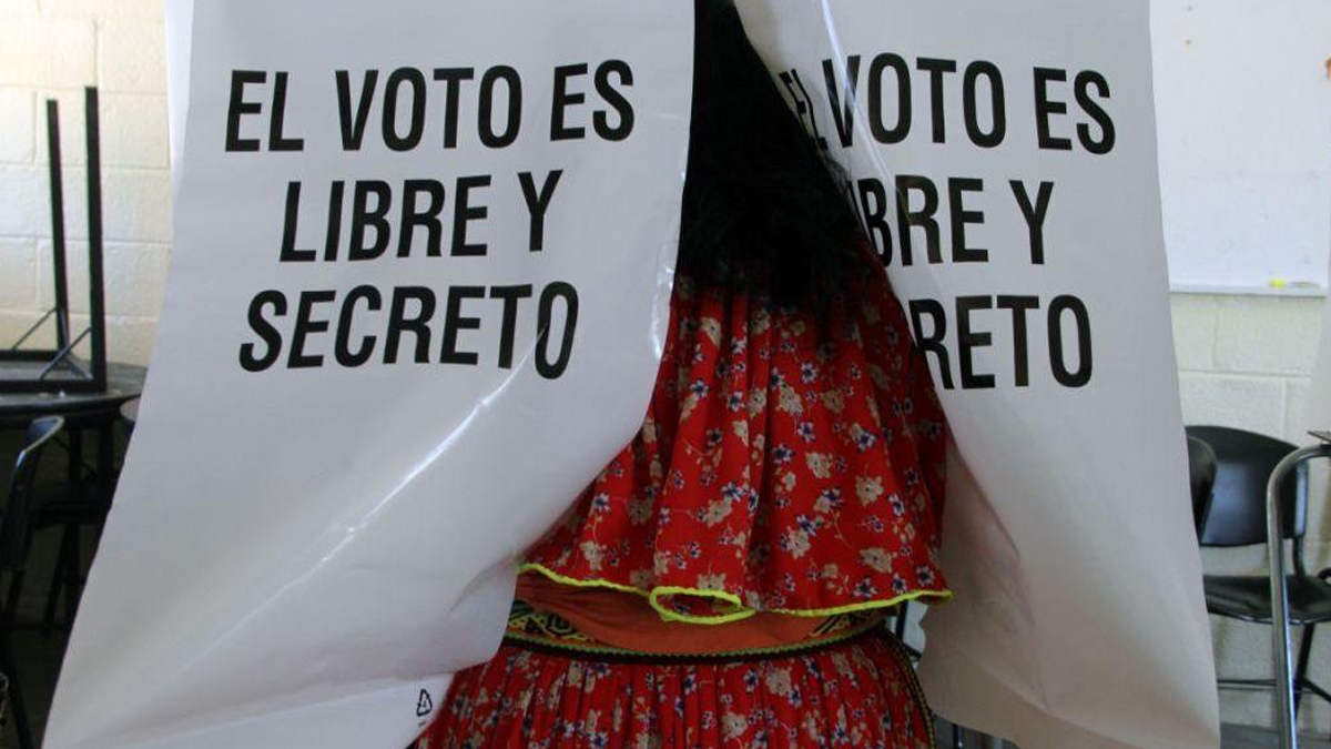 Queman tres casillas en Oaxaca