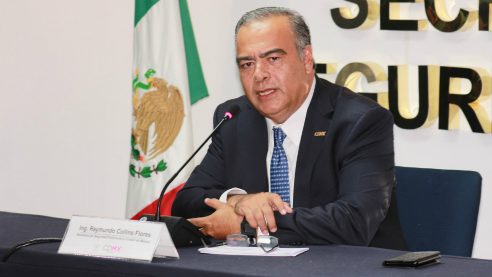 Raymundo Collins interpone amparo contra orden de captura