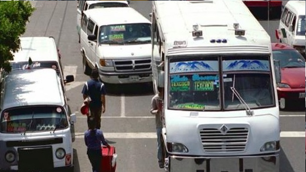 Reconoce Semov que en Edoméx circulan 80 mil unidades públicas pirata