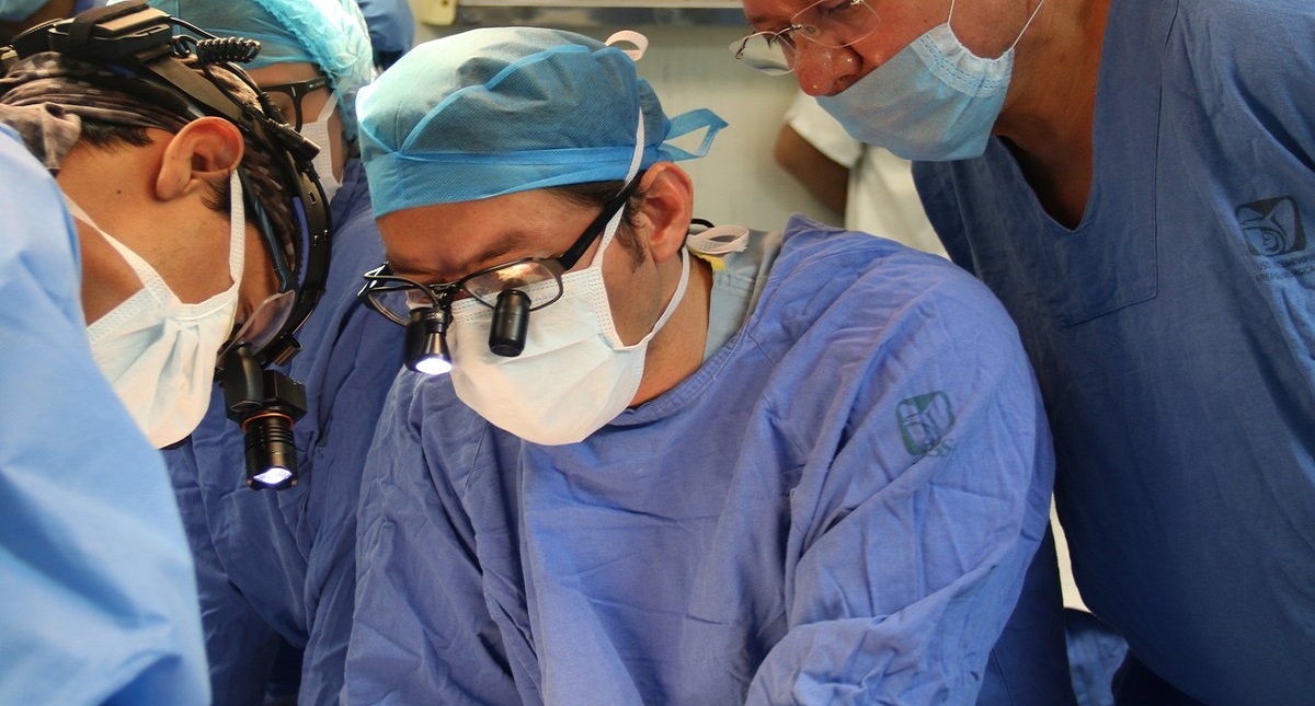 Reimplantan brazo a niño tras accidente con lavadora Reimplantan brazo a niño tras accidente con lavadora