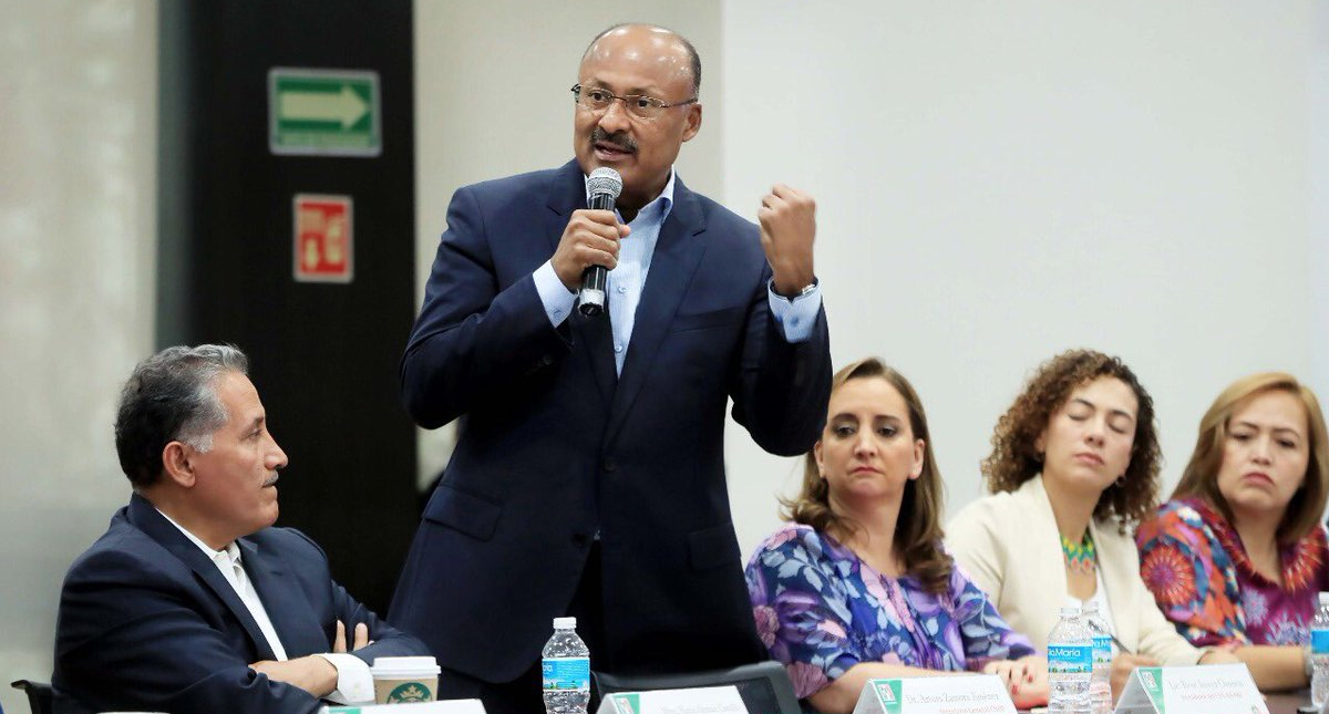 René Juárez llama a priistas a retomar las causas de la gente