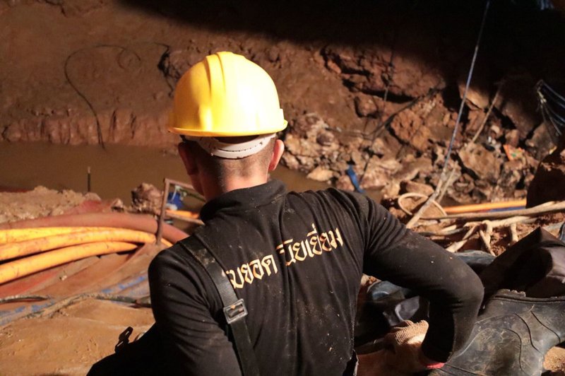 Suspenden labores de rescate de niños en Tailandia - rescate-tailandia-ninos